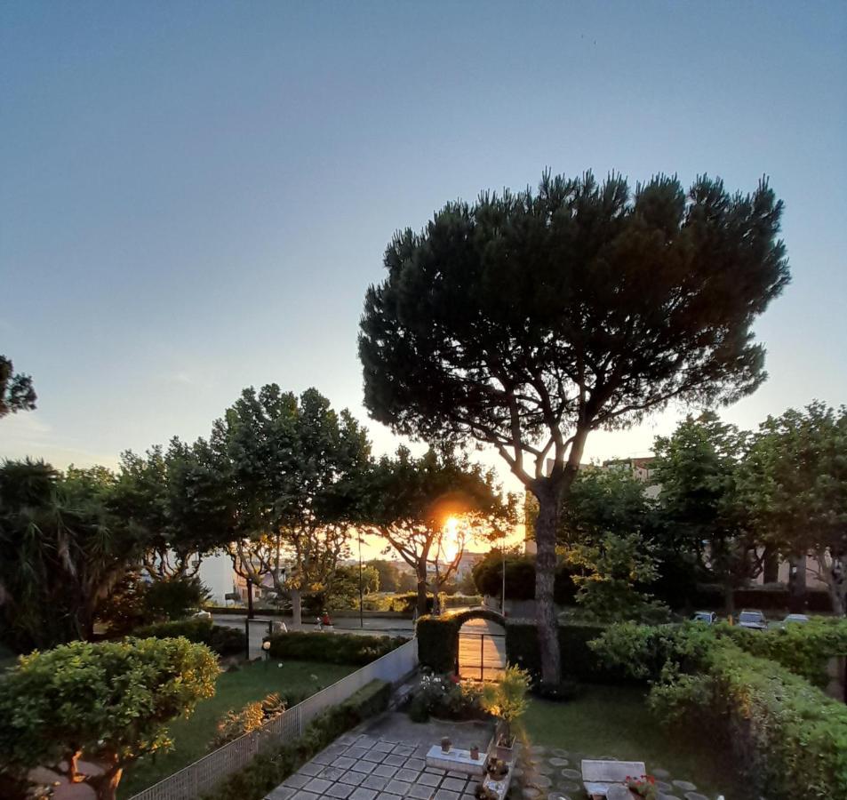 Il Platano Acomodação com café da manhã Piano di Sorrento Exterior foto