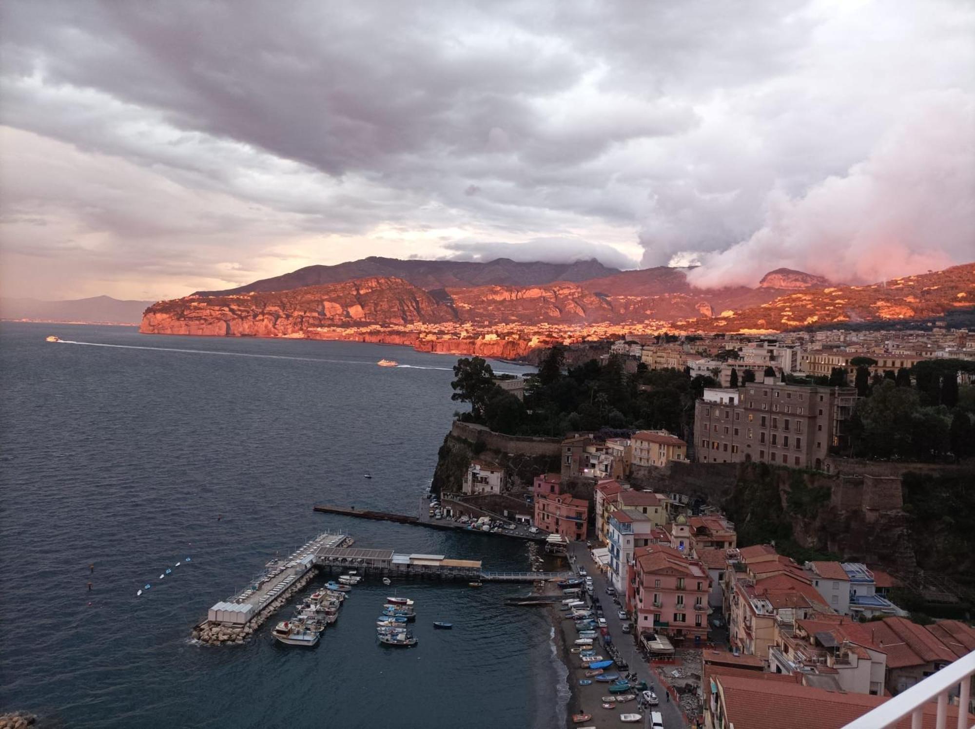 Il Platano Acomodação com café da manhã Piano di Sorrento Exterior foto